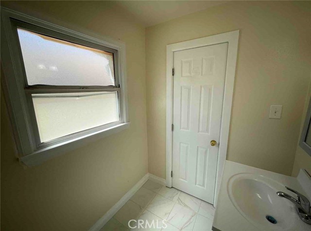 Detail Gallery Image 14 of 44 For 4704 W 160th St, Lawndale,  CA 90260 - – Beds | – Baths