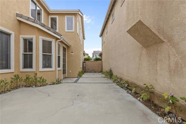 Detail Gallery Image 27 of 32 For 2535 Canterbury Ln, Simi Valley,  CA 93063 - 4 Beds | 2/1 Baths