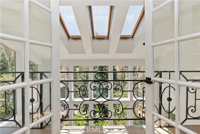 Detail Gallery Image 30 of 59 For 27757 North Bay Rd, Lake Arrowhead,  CA 92352 - 4 Beds | 3 Baths