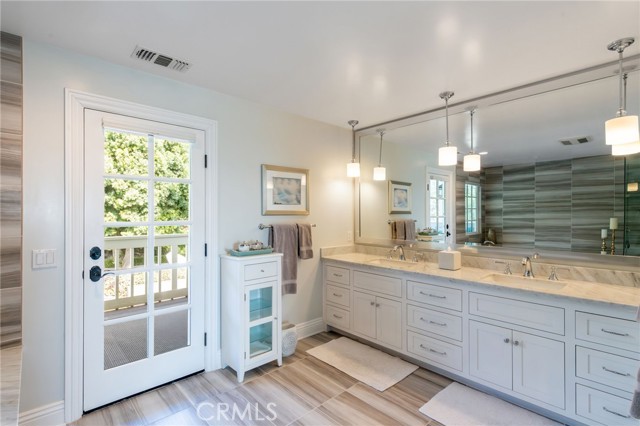 5433 Castle Knoll Road, La Canada Flintridge CA: https://media.crmls.org/medias/f3fac42d-b875-4bbf-876d-83c63ec085f0.jpg