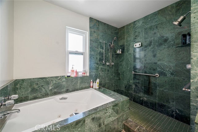 Detail Gallery Image 14 of 27 For 867 Aubrey Ct #3,  Hermosa Beach,  CA 90254 - 3 Beds | 4 Baths