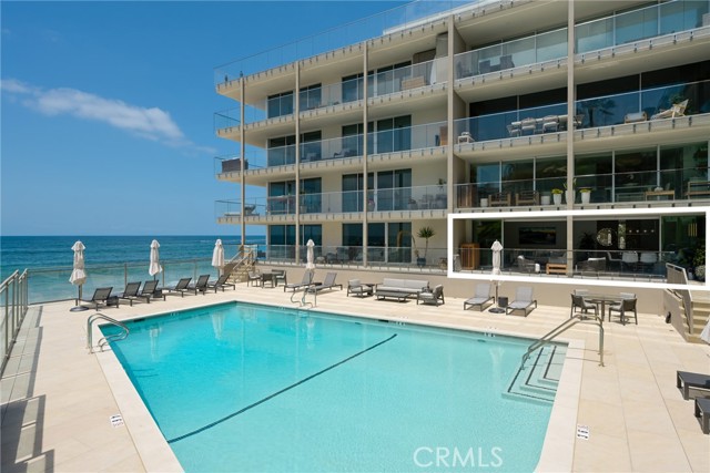 1585 S Coast, Laguna Beach CA: https://media.crmls.org/medias/f3fae0df-c331-43aa-b4ce-2cd48bdb3bb1.jpg