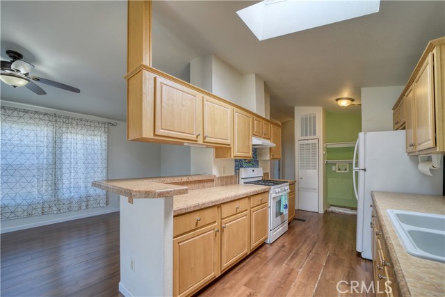 Detail Gallery Image 12 of 28 For 3057 S Higuera St #41,  San Luis Obispo,  CA 93401 - 3 Beds | 2 Baths