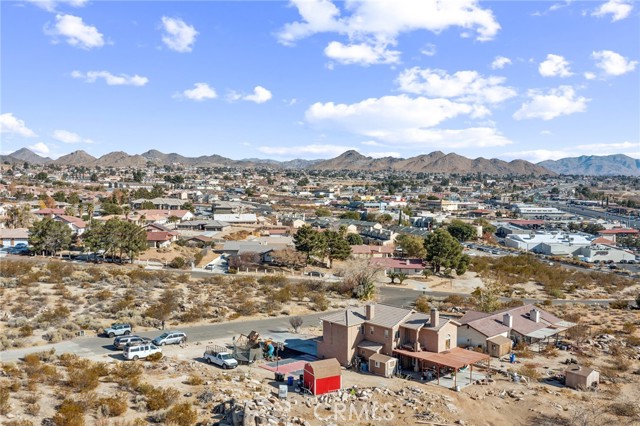 15990 Tinta Road, Apple Valley CA: https://media.crmls.org/medias/f3fb7ac0-0fc5-452e-860f-084bc242eba8.jpg