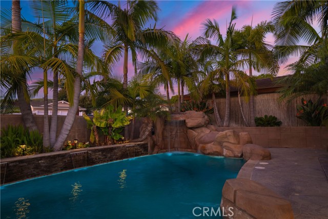 Detail Gallery Image 15 of 70 For 1308 Las Lomas Dr, Brea,  CA 92821 - 6 Beds | 4 Baths