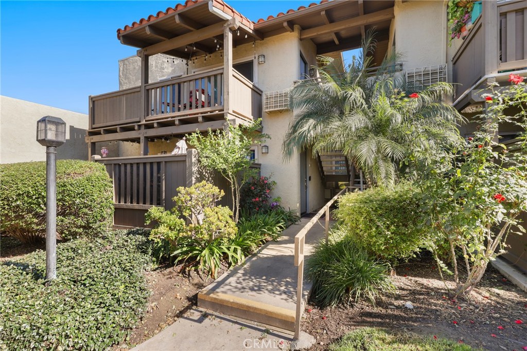 1345 Cabrillo Park Drive #Q02