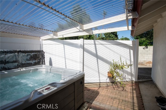 5295 Bronson Way, Riverside CA: https://media.crmls.org/medias/f3fe1d3b-eef6-43ab-ada3-bc3b01fd1ad7.jpg