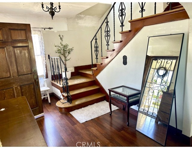 Detail Gallery Image 2 of 16 For 615 S Victoria Ave, Corona,  CA 92879 - 3 Beds | 1/1 Baths