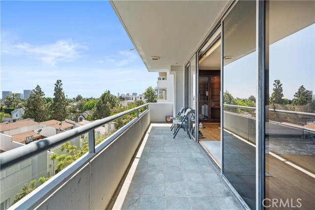 Detail Gallery Image 34 of 45 For 10660 Wilshire Bld #609,  Los Angeles,  CA 90024 - 3 Beds | 3/1 Baths