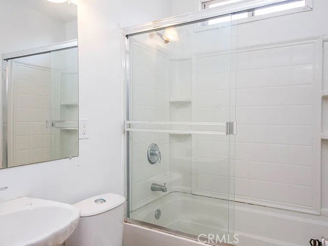 8536 Cayuga Avenue photo 7