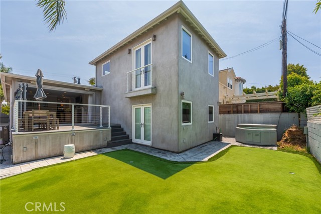 Detail Gallery Image 25 of 25 For 1301 Oak Ave, Manhattan Beach,  CA 90266 - 3 Beds | 3 Baths