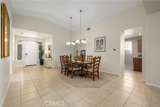 Detail Gallery Image 8 of 55 For 39358 Silver Oak Cir, Murrieta,  CA 92563 - 3 Beds | 2 Baths