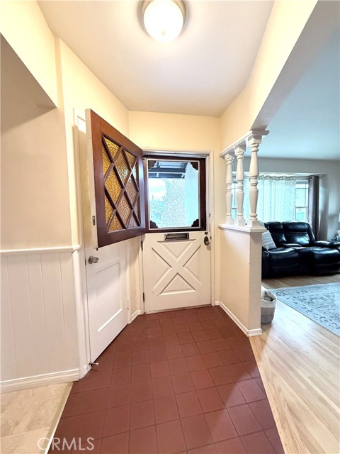 Detail Gallery Image 4 of 22 For 970 W 8th, San Pedro,  CA 90731 - 3 Beds | 2 Baths