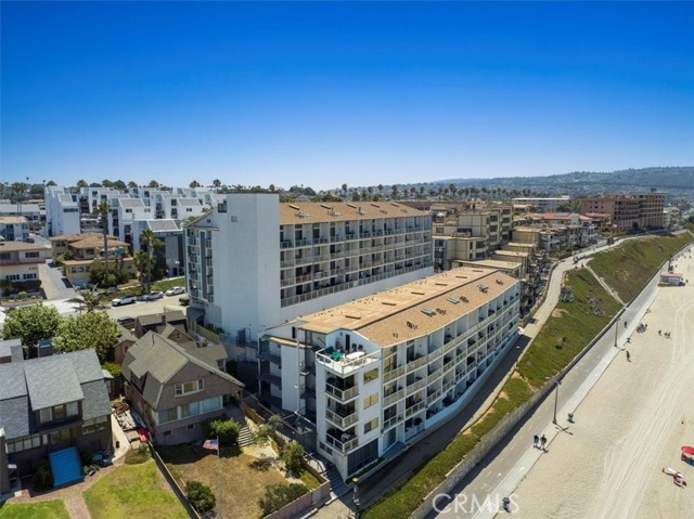 615 Esplanade, Redondo Beach, California 90277, 1 Bedroom Bedrooms, ,1 BathroomBathrooms,Residential,Sold,Esplanade,SB24012531