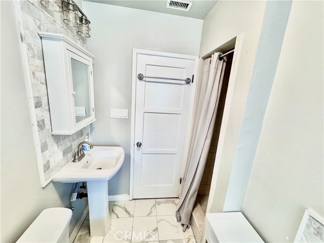 3308 Faust Avenue, Long Beach CA: https://media.crmls.org/medias/f3ffa56b-21de-4c1e-b302-63f88f8933fa.jpg