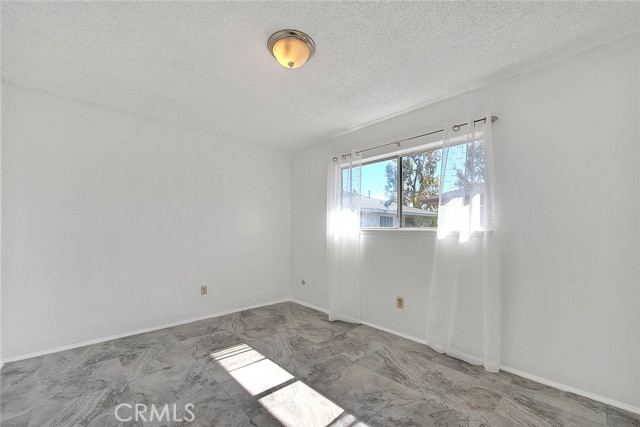 Detail Gallery Image 25 of 41 For 1104 S Mantle Ln 28d,  Santa Ana,  CA 92705 - 2 Beds | 1 Baths