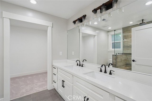 Image 15 of 36 For 60 Loma Vista