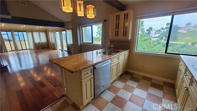 Detail Gallery Image 7 of 20 For 2721 Broken Feather, Diamond Bar,  CA 91765 - 3 Beds | 3 Baths