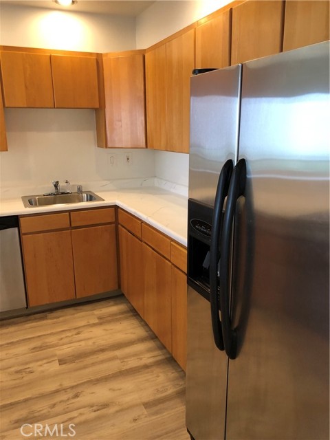 Detail Gallery Image 4 of 29 For 5015 Palmetto Ave #1,  Pacifica,  CA 94044 - 2 Beds | 2 Baths