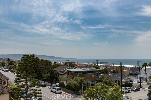 2116 Monterey Boulevard, Hermosa Beach, California 90254, 3 Bedrooms Bedrooms, ,3 BathroomsBathrooms,Residential,Sold,Monterey,SB17077141