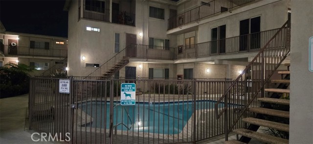 8650 Belford, Los Angeles CA: https://media.crmls.org/medias/f402a180-cb41-4546-a681-c74cdb42bd32.jpg