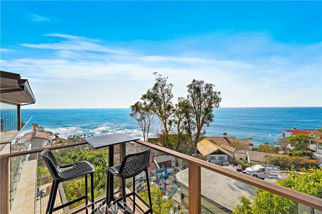 Detail Gallery Image 31 of 69 For 2623 Victoria Dr, Laguna Beach,  CA 92651 - 4 Beds | 3/1 Baths