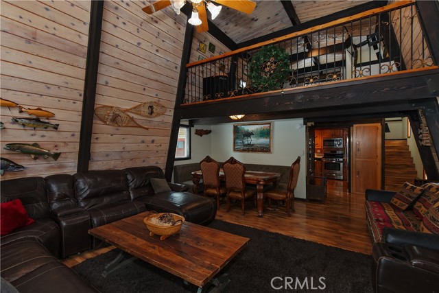 Detail Gallery Image 12 of 50 For 764 Crestwood, Big Bear Lake,  CA 92315 - 2 Beds | 2 Baths