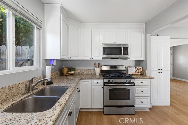 Detail Gallery Image 8 of 34 For 123 E Wilson, Orange,  CA 92867 - 3 Beds | 2 Baths