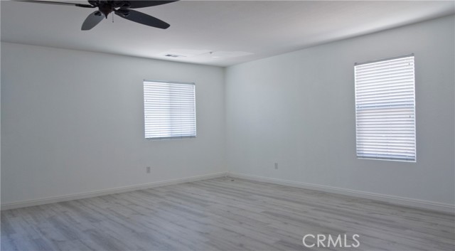 6163 S Hills Way, Fontana CA: https://media.crmls.org/medias/f405fcf3-10ff-4e79-b7a7-72c056719269.jpg