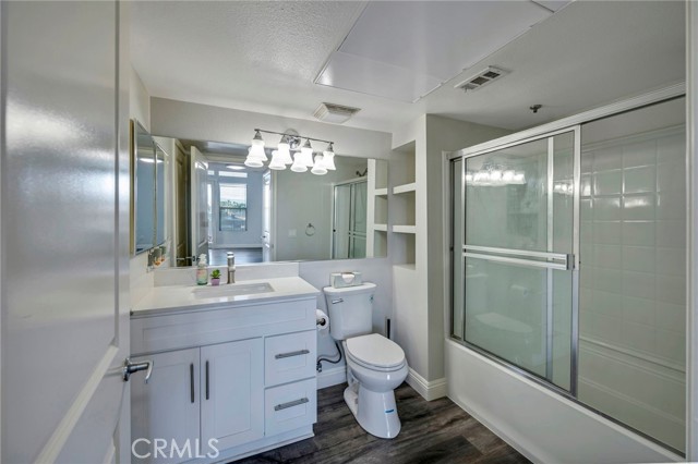 Detail Gallery Image 9 of 31 For 1801 E Katella Ave #4157,  Anaheim,  CA 92805 - 1 Beds | 1/1 Baths