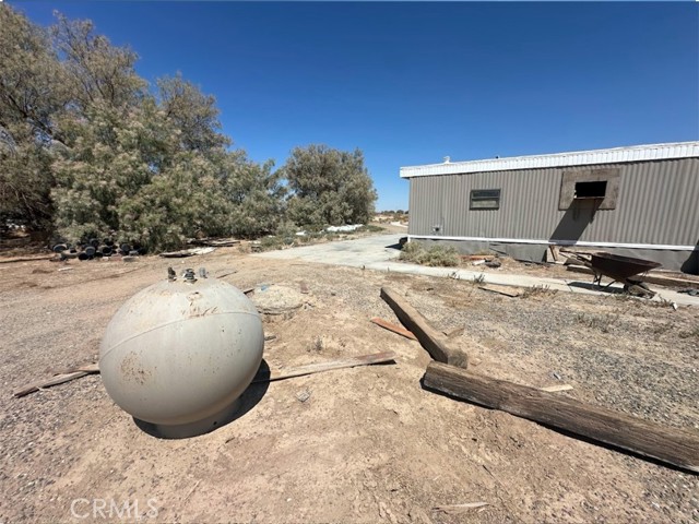 Detail Gallery Image 3 of 9 For 30453 Berry Rd, Newberry Springs,  CA 92365 - 2 Beds | 1 Baths