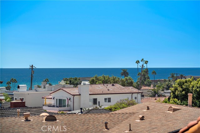 Detail Gallery Image 3 of 19 For 223 Avenida Victoria #B,  San Clemente,  CA 92672 - 2 Beds | 1 Baths