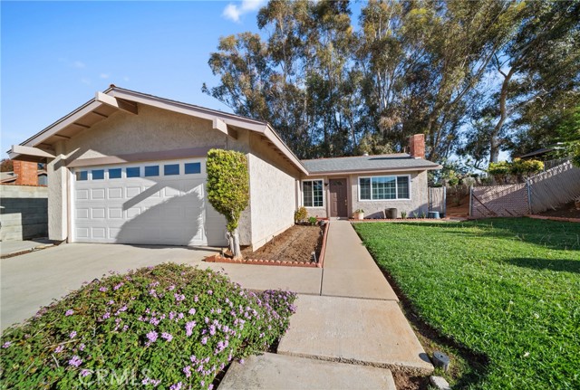 Detail Gallery Image 3 of 29 For 2313 Mesquite, Corona,  CA 92882 - 3 Beds | 2 Baths