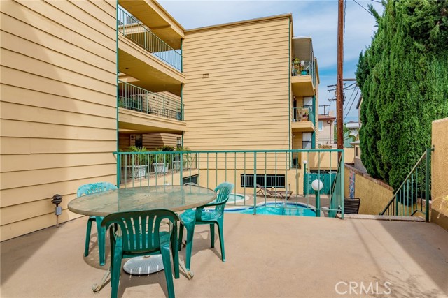Detail Gallery Image 31 of 33 For 350 W Loraine St #101,  Glendale,  CA 91202 - 2 Beds | 2 Baths