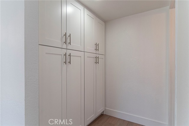 Detail Gallery Image 12 of 30 For 11334 Oak Knoll Dr, Fontana,  CA 92337 - 3 Beds | 2/1 Baths