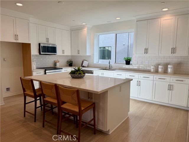 Detail Gallery Image 7 of 29 For 5876 Linden Ave #3, Long Beach,  CA 90805 - 3 Beds | 3/1 Baths