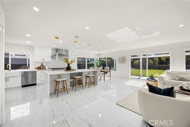 6191 Jacaranda Lane, Yorba Linda CA: https://media.crmls.org/medias/f40896ea-001c-408f-92a5-3b4de0564a77.jpg