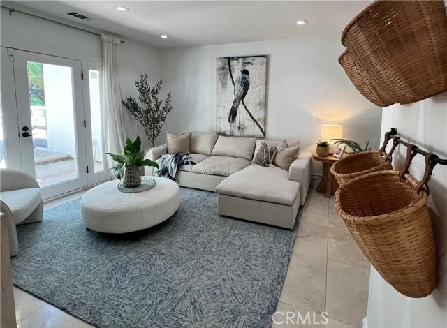 16815 Bajio Road, Encino CA: https://media.crmls.org/medias/f408b13a-f9a8-43ce-980f-a0a739cbd5bb.jpg