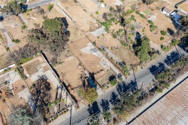 95 E Calaveras Street, Altadena CA: https://media.crmls.org/medias/f408d813-5fbc-4243-9a98-a2db145e895c.jpg