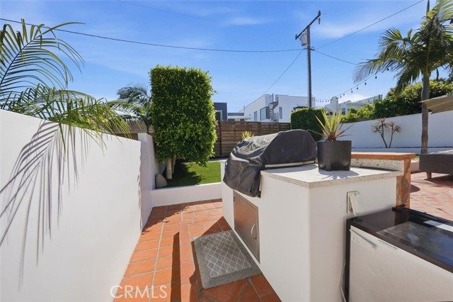 Detail Gallery Image 63 of 71 For 406 S Gertruda, Redondo Beach,  CA 90277 - 5 Beds | 4/1 Baths