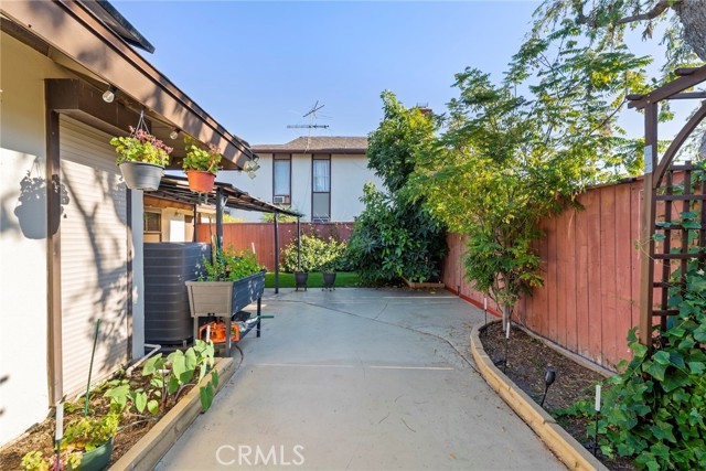 3225 Topaz Lane, Fullerton CA: https://media.crmls.org/medias/f4096316-5143-4ca1-8961-3a3ae7aedf26.jpg