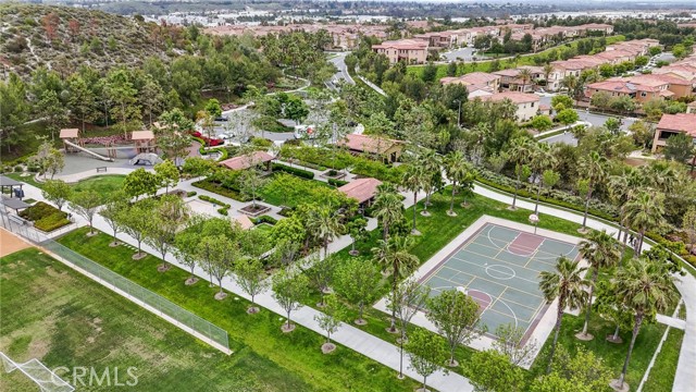 61 Fuchsia, Lake Forest CA: https://media.crmls.org/medias/f40a3d6d-65a3-46cb-9b27-60726b147af8.jpg