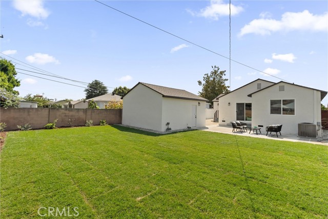 213 N Flower Street, Orange CA: https://media.crmls.org/medias/f40a94c7-5bfe-40de-8f79-c8832cba768f.jpg