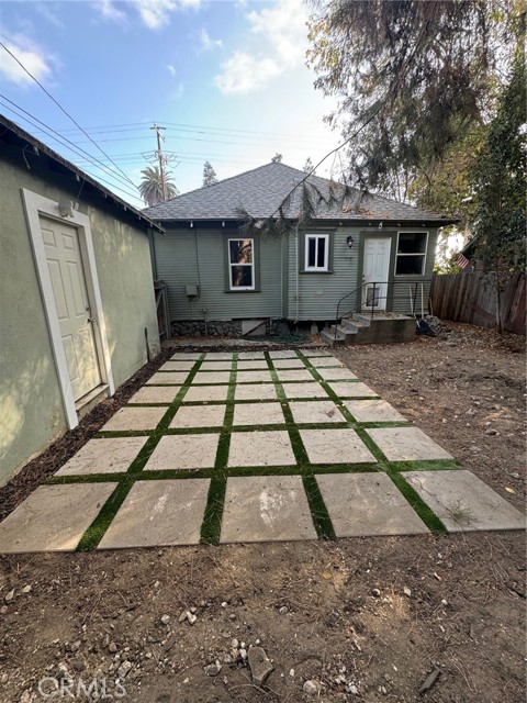1355 N Gordon Street, Pomona CA: https://media.crmls.org/medias/f40b35a8-2df2-417f-8cfb-26890d39b941.jpg