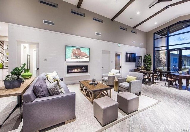 Detail Gallery Image 59 of 66 For 18619 Cedar Crest Dr, Canyon Country,  CA 91387 - 3 Beds | 2/1 Baths