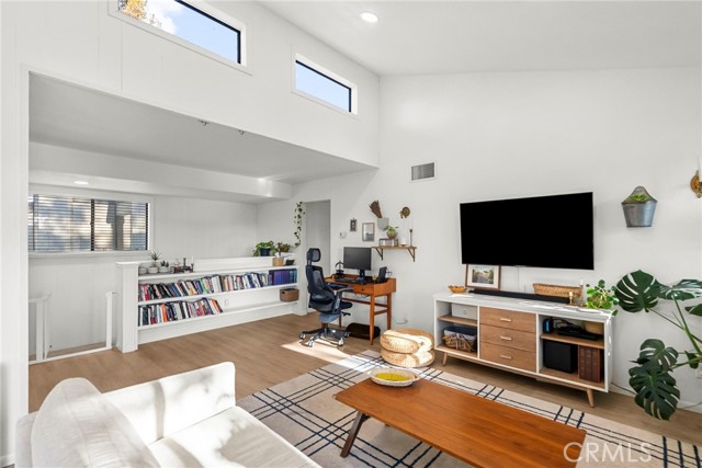 Detail Gallery Image 28 of 33 For 6475 Twin Circle Ln #3,  Simi Valley,  CA 93063 - 2 Beds | 2 Baths