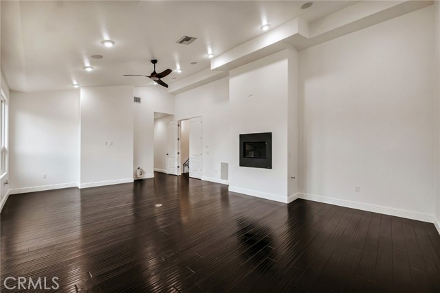 22401 Baltar Street photo 24