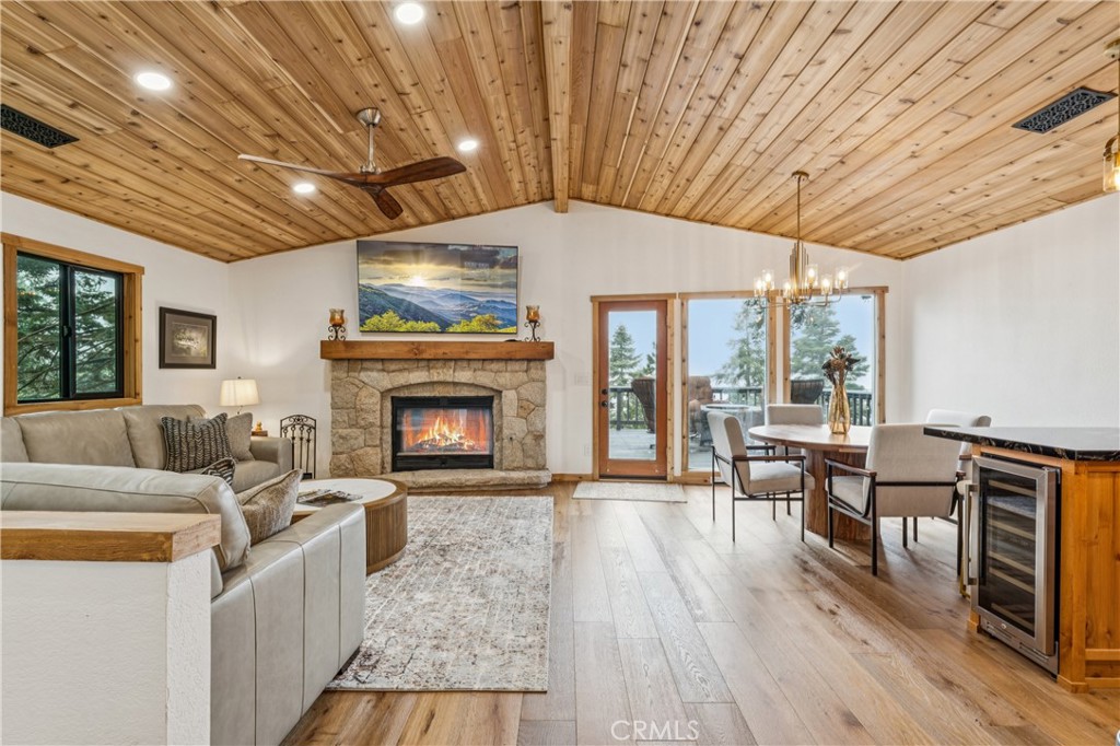 590 Arrowhead Villa