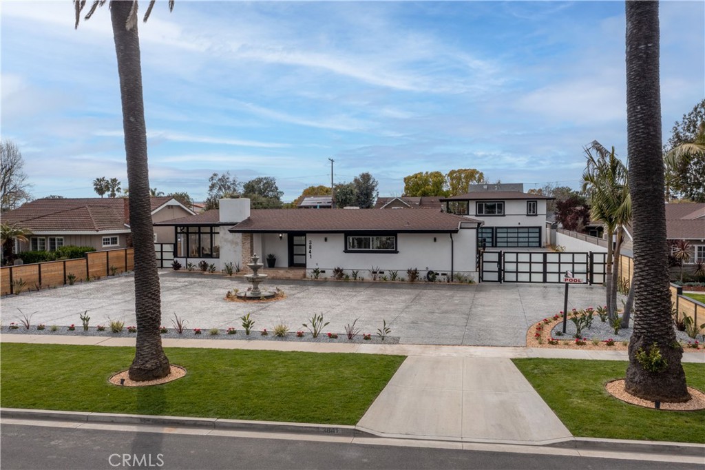 3841 Pacific Avenue, Long Beach, CA 90807