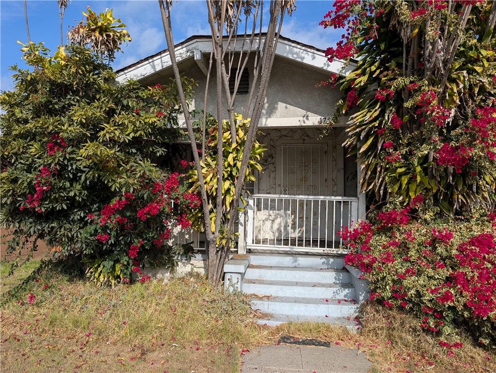 1735 Cameron Street, Long Beach, California 90810, 2 Bedrooms Bedrooms, ,1 BathroomBathrooms,Single Family Residence,For Sale,Cameron,CV25035604